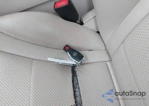 2016 Mercedes-Benz Glc 300 4Matic из США, поврежденный, VIN WDC0G4KB2GF007664